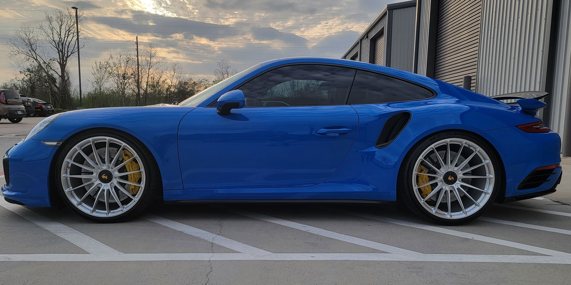 Nerd out on Porsche's extensive color catalog with the Rennbow wiki - CNET